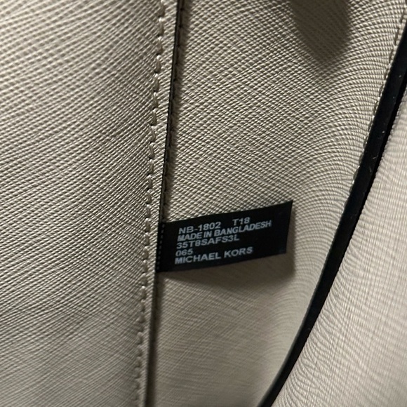 Michael Kors Satchel handbag NB-1802 black - Picture 12 of 13